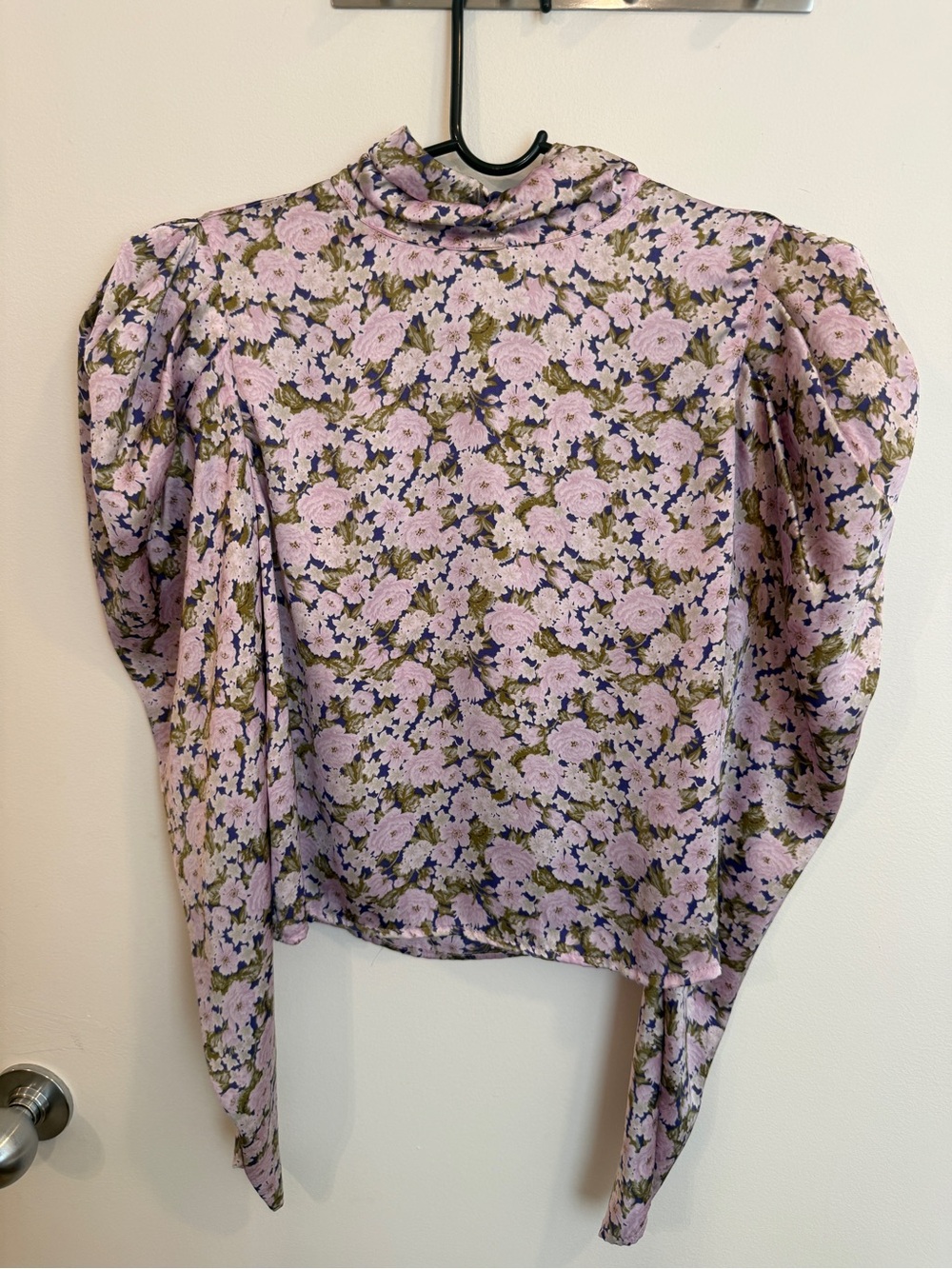 Zara Women’s Lavender Floral Puff-Sleeve Top